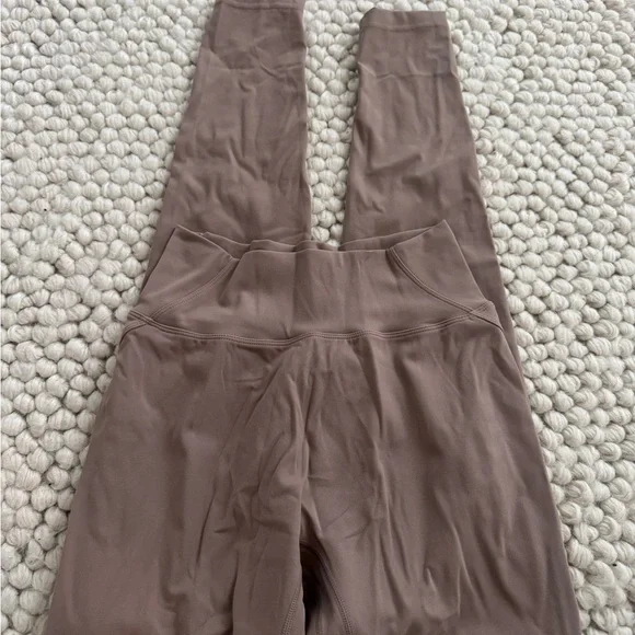 Aura Ultra-High Rise Legging - Sand - Picture 5 of 6